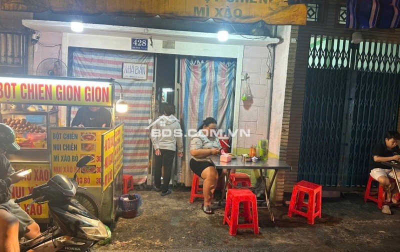 [Chính chủ] - CẦN BÁN GẤP MẶT TIỀN CHỢ TRUNG TÂM Q4- CÁCH Q1 CHƯA ĐẦY 1KM